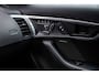 Jaguar F-Type 2.0T P300 R-Dynamic | Panodak | Meridian | Camera | Sportuitlaat | 19 inch |