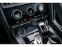 Jaguar F-Type 2.0T P300 R-Dynamic | Panodak | Meridian | Camera | Sportuitlaat | 19 inch |