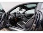 Jaguar F-Type 2.0T P300 R-Dynamic | Panodak | Meridian | Camera | Sportuitlaat | 19 inch |