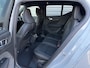 Volvo EX40 Single Motor Extended Range Ultra Black Ed. 82 kWh / panoramadak / Rondomzichtcamera / Harman/Kardon / Stuur- en stoelverwarming /