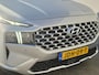 Hyundai Santa Fe 1.6 T-GDI PHEV Plug-in Premium Automaat / HUD / trekhaak 1.350 kg / Elektrische achterklep / Stuur-,Stoel en Achterbankverwarming / Adaptief CC / Stoelventilatie / Rondomzicht camera /