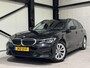 BMW 3-Serie Touring 320e Business Aut. | navi | leder | sfeer | shadow line | carplay |