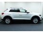 Volkswagen T-Roc 1.0 TSI Life. Face Lift. Carplay/Android Navi, Adap Cruise, StoelVerw, Led Koplampen, 16"LMV
