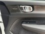 Volvo XC40 Recharge Ultimate 70 kWh / 20" Velgen / Luxe bekleding / Trekhaak / Kantel/schuifdak /
