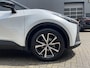 Toyota C-HR 1.8 Hybrid 140 Style Bi-Tone Shortlease vanaf € 10 Shortlease vanaf € 1069,- ex BTW! Vraag naar de voorwaarden!