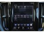 Volvo XC60 T8 Twin Engine AWD Momentum - Luchtvering - Bowers & Wilkins Audio - Nappaleder - Stoelverwarming & -ventilatie - Head-up display - Elektrisch bedienbare voorstoelen met geheugen - Apple® CarPlay / Android Auto - Gelaagde zijruiten - Keyless Entry