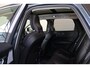 Volvo XC60 T8 Twin Engine AWD Momentum - Luchtvering - Bowers & Wilkins Audio - Nappaleder - Stoelverwarming & -ventilatie - Head-up display - Elektrisch bedienbare voorstoelen met geheugen - Apple® CarPlay / Android Auto - Gelaagde zijruiten - Keyless Entry