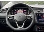 Volkswagen Tiguan 1.5 eTSI R-Line Edition l Pano l Harman Kardon l Stoelverwarming l Adpt Cruise l Black Pakket