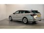 Skoda Octavia Combi 1.5 TSI 150pk First Edition Stoelverwarming Navigatie Parkeersensoren DAB+