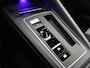 Volkswagen Golf 1.4 eHybrid GTE 245 pk Automaat (DSG) | Navigatie | Parkeersensoren (Park assist) | Achteruitrijcamera | Matrix LED koplampen | Stoelverwarming |