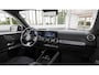 Mercedes-Benz GLB 180 Business Solution AMG | Panoramaschuifdak | Premium Plus | Trekhaak | Verschuifbare Bank | Winterpakket |