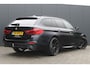 BMW 5-Serie Touring 530i High Executive M-sport | Incl. 12 maanden garantie | Panoramadak | Dodehoek detectie | Geheugenstoelen |  Parkeercamera | Standkachel | Head-up display | Elektrisch uitklapbare trekhaak | Stoelverwarming | Draadloze telefoonlader | Luxe lederen bekleding |