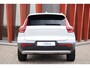 Volvo XC40 T4 Recharge Plus Bright | Stoelverwarming | Trekhaak | Parkeercamera | BLIS | Pilot Assist | Keyless