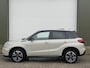 Suzuki Vitara 1.4 140 pk Automaat Style / Pano / Clima / Camera / Keyless / Alcantara / Adaptive Cruise / Two Tone / Stijl