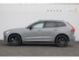 Volvo XC60 T8 455PK Facelift AWD Plus Black Edition Head up display / Luchtvering / Trekhaak / Apple Carplay / Adaptive cruise control / Panorama dak / Sportstoelen / Elektrisch bedienbare bestuurderstoel met geheugen / Keyless Entry / Elektrische achterklep