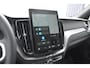 Volvo XC60 T8 455PK Facelift AWD Plus Black Edition Head up display / Luchtvering / Trekhaak / Apple Carplay / Adaptive cruise control / Panorama dak / Sportstoelen / Elektrisch bedienbare bestuurderstoel met geheugen / Keyless Entry / Elektrische achterklep