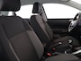 Volkswagen Polo 1.0 TSI Life 95 PK | Navigatie via app | Parkeersensoren voor en achter | LM velgen |