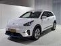 Kia Niro EV e-Niro ExecutiveLine 64 kWh Stoel en Stuur verwarming, Schuif kantel dak, Apple Carplay/Android Auto, Navigatie, Camera.