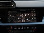 Audi A3 Sportback 40 TFSI e S edition 204pk | 19" Velgen | Ambient Light | Adaptive Cruise | Achteruitrijcamera | Elektr. inkl. buitenspiegels | RS wrap