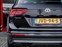Volkswagen Tiguan 1.4 TSI ACT Highline | Navigatie | LED Koplampen | Active Tail Lights | Adaptieve Cruise Control | Virtual Cockpit | Stoelverwarming | Climate Control | Metallic Lak | Privacy Glas | All Season Banden |