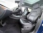 Tesla Model Y Long Range AWD 514pk SOH 92% Trekhaak Warmtepomp Leder Panoramadak Matrix-LED Autopilot Elektr.Stuur+Stoel+Verwarmd Navi Ecc Premium Audio Keyless Priv.Glass Camera's Elektr.AchterKlep Parkeer Assistent Sentry-Mode Privacyglas Bluetooth Dodehoek detector Connected services 1e Eigenaar 1.600KG Trekgewicht Fabrieksgarantie tot 27-6-2027 Garantie op Accu en Motoren 27-6-2031/192.000km
