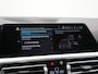 BMW 3-Serie Touring 330e M Sport Plug In Hybrid 293pk Dealer O.H. PHEV | Head Up | Camera | Laser LED | Sfeerverlichting | Vernasca Lederen Sportstoelen & Stuur Verwarmd | Apple Carplay | Keyless | Blis | 19"L.M | Virtual | Navigatie | DAB |