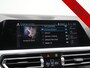 BMW 3-Serie Touring 330e M Sport PHEV 293pk Dealer O.H. | Head Up | Camera | Laser LED | Sfeerverlichting | Lederen Sportstoelen & Stuur Verwarmd | Dravitgrau | Apple Carplay | Keyless | Blis | 19"L.M | Virtual | Navigatie | DAB | Plug In Hybrid |