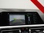 BMW 3-Serie Touring 330e M Sport PHEV 293pk Dealer O.H. | Head Up | Camera | Laser LED | Sfeerverlichting | Lederen Sportstoelen & Stuur Verwarmd | Dravitgrau | Apple Carplay | Keyless | Blis | 19"L.M | Virtual | Navigatie | DAB | Plug In Hybrid |