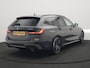 BMW 3-Serie Touring 330e M Sport PHEV 293pk Dealer O.H. Dravitgrau | Head Up | Camera | Laser LED | Sfeerverlichting | Lederen Sportstoelen & Stuur Verwarmd | Apple Carplay | Keyless | Blis | 19"L.M | Virtual | Navigatie | DAB | Plug In Hybrid |