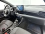 Toyota Yaris 1.5 Hybrid Executive | Stoel-/Stuurverwarming | Parkeersensoren V+A | Navi | Lichtmetalen Velgen |