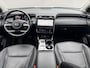 Hyundai Tucson 1.6 T-GDI PHEV Premium Sky 4WD / Dealer Onderhouden / Panoramadak / Standkachel / 360 Camera / Adaptieve Cruise / Apple Carplay & Android Auto / Navigatie / Stoel Verwarming / Stuurwiel Verwarming / Stoel Verkoeling / Elektr. Stoelen / Dodehoek detectie / Achterbank verwarming /