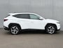 Hyundai Tucson 1.6 T-GDI PHEV Premium Sky 4WD / Dealer Onderhouden / Panoramadak / Standkachel / 360 Camera / Adaptieve Cruise / Apple Carplay & Android Auto / Navigatie / Stoel Verwarming / Stuurwiel Verwarming / Stoel Verkoeling / Elektr. Stoelen / Dodehoek detectie / Achterbank verwarming /