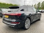 Audi E-tron 55 quattro Advanced edition Plus 95 kWh 95% SOH l Adaptive cruise control l Glazen panoramadak l Stoelverwarming l Luchtvering l Apple Carplay / Android Auto l Parkeersensoren l Elektr. voorst. geheugen best. l Matrix-LED l Privacy glas