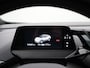 Volkswagen ID.4 Max 77 kWh incl wegklapbare trekhaak | SoH 90,2 % | Panorama dak | Wegklapbare trekhaak | Apple Carplay | Navigatie | Rondomzicht camera | Parkeersensoren voor en achter | Warmtewerende voorruit | Voorstoelen verwarmd | Wi