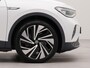 Volkswagen ID.4 Max 77 kWh incl wegklapbare trekhaak | SoH 90,2 % | Panorama dak | Wegklapbare trekhaak | Apple Carplay | Navigatie | Rondomzicht camera | Parkeersensoren voor en achter | Warmtewerende voorruit | Voorstoelen verwarmd | Wi