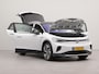 Volkswagen ID.4 Max 77 kWh incl wegklapbare trekhaak | SoH 90,2 % | Panorama dak | Wegklapbare trekhaak | Apple Carplay | Navigatie | Rondomzicht camera | Parkeersensoren voor en achter | Warmtewerende voorruit | Voorstoelen verwarmd | Wi