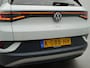 Volkswagen ID.4 Max 77 kWh incl wegklapbare trekhaak | SoH 90,2 % | Panorama dak | Wegklapbare trekhaak | Apple Carplay | Navigatie | Rondomzicht camera | Parkeersensoren voor en achter | Warmtewerende voorruit | Voorstoelen verwarmd | Wi