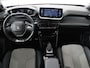 Peugeot e-2008 EV GT 50 kWh | SOH 91% | 3 Fase | Panoramadak | Leder/Alcantara | Adaptive cruise | Carplay | 18'' | Camera | Navigatie | Climate control | Dodehoek detectie | Cruise control