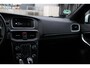 Volvo V40 T5 Inscription | Panorama dak | Elektrische stoel met memory | Schakel flippertjes | Parkeersensoren voor+achter | Achteruitrij camera | Bluetooth