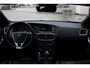 Volvo V40 T5 Inscription | Panorama dak | Elektrische stoel met memory | Schakel flippertjes | Parkeersensoren voor+achter | Achteruitrij camera | Bluetooth