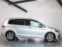 Volkswagen Touran 1.5 TSI Highline R-line 7-Persoons, Trekhaak, ACC, Stoel/Stuurverwarming, Keyless