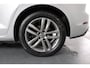 Volkswagen Touran 1.5 TSI Highline R-line 7-Persoons, Trekhaak, ACC, Stoel/Stuurverwarming, Keyless