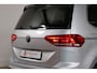 Volkswagen Touran 1.5 TSI Highline R-line 7-Persoons, Trekhaak, ACC, Stoel/Stuurverwarming, Keyless