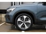 Volvo XC40 2.0 B4 Plus Dark | Verwarmbare Voorruit | Achteruitrijcamera | Semi- Elektrische Trekhaak | Parkeersensoren | Dodehoekdetectie Met Correctie | Adaptieve Cruise Control | Verwarmbare Voorstoelen | Navigatiesysteem | Keyless Entry | Electronic Climate Control