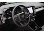 Volvo XC40 2.0 B4 Plus Dark | Verwarmbare Voorruit | Achteruitrijcamera | Semi- Elektrische Trekhaak | Parkeersensoren | Dodehoekdetectie Met Correctie | Adaptieve Cruise Control | Verwarmbare Voorstoelen | Navigatiesysteem | Keyless Entry | Electronic Climate Control