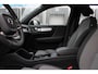 Volvo XC40 2.0 B4 Plus Dark | Verwarmbare Voorruit | Achteruitrijcamera | Semi- Elektrische Trekhaak | Parkeersensoren | Dodehoekdetectie Met Correctie | Adaptieve Cruise Control | Verwarmbare Voorstoelen | Navigatiesysteem | Keyless Entry | Electronic Climate Control