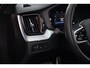 Volvo XC60 T6 Recharge AWD R-Design | Stoelverwarming | Parkeercamera | Panoramadak | Keyless | Glossy Black