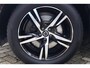 Volvo XC60 T6 Recharge AWD R-Design | Stoelverwarming | Parkeercamera | Panoramadak | Keyless | Glossy Black