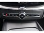 Volvo XC60 T6 Recharge AWD R-Design | Stoelverwarming | Parkeercamera | Panoramadak | Keyless | Glossy Black