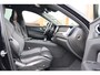 Volvo XC60 T6 Recharge AWD R-Design | Stoelverwarming | Parkeercamera | Panoramadak | Keyless | Glossy Black